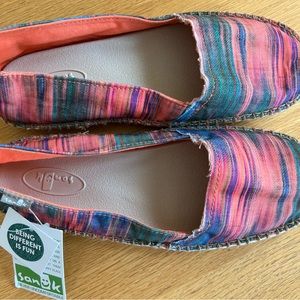Brand New Sanuk Natal Multicolor Canvas Flat Slip-ons Size 7